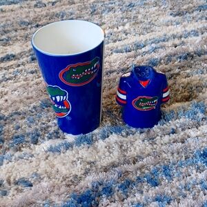 Florida Gator Cup and Pepper shaker